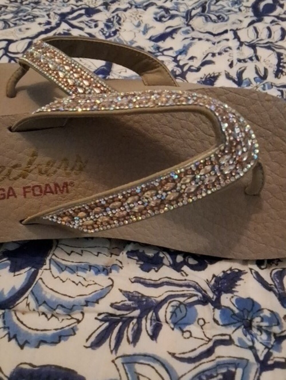 Skechers Taupe Yoga Foam Flip-Flops with Sparkling Straps - Picture 2 of 3